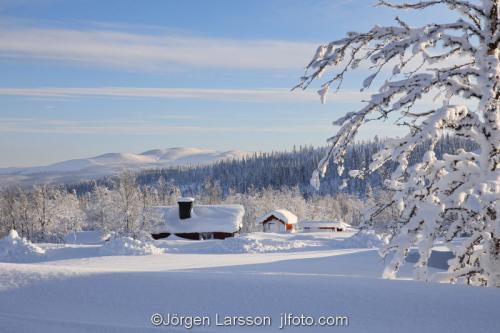 Härjedalen vinter Sverige  stuga snö fjäll 