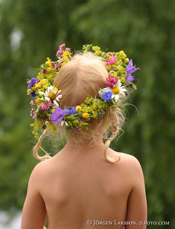 Blond girl with flowers