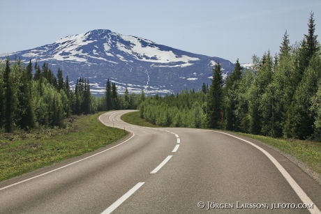 E 14 vid Snasahögarna Jämtland