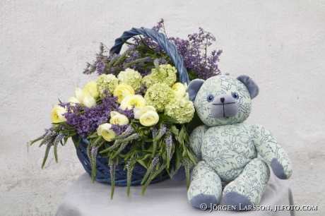 Arrangerade blommor Nalle