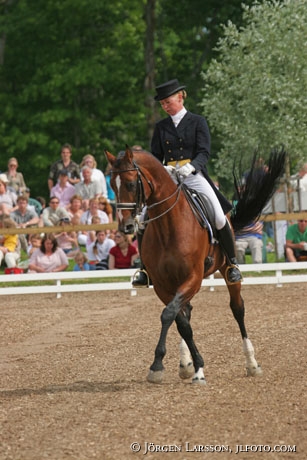 Lotta Wallin på Lafayette Dressage  SM Ericsberg 05