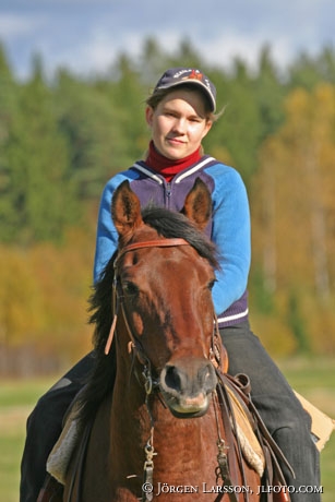 Girl with arab ponie