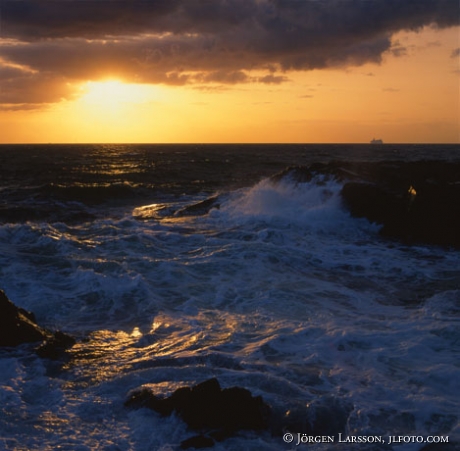 Sunset waves Hovs hallar