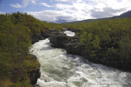 River mountains